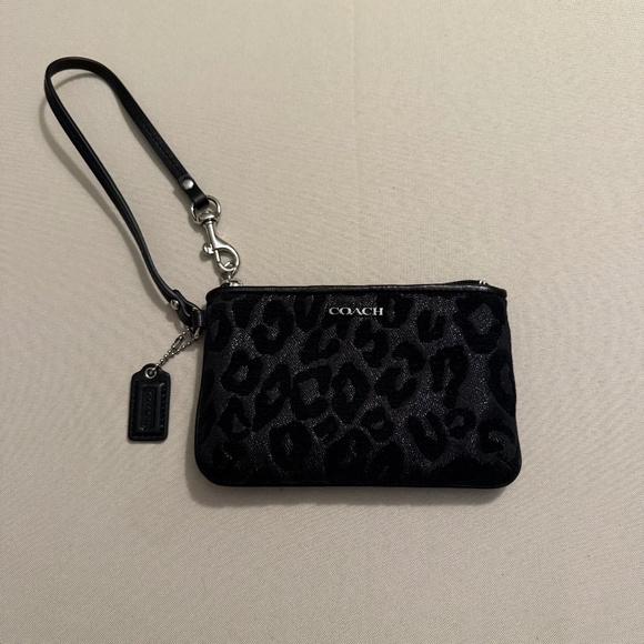 Coach Madison Chenille Ocelot Animal Print Wristlet - Picture 1 of 7